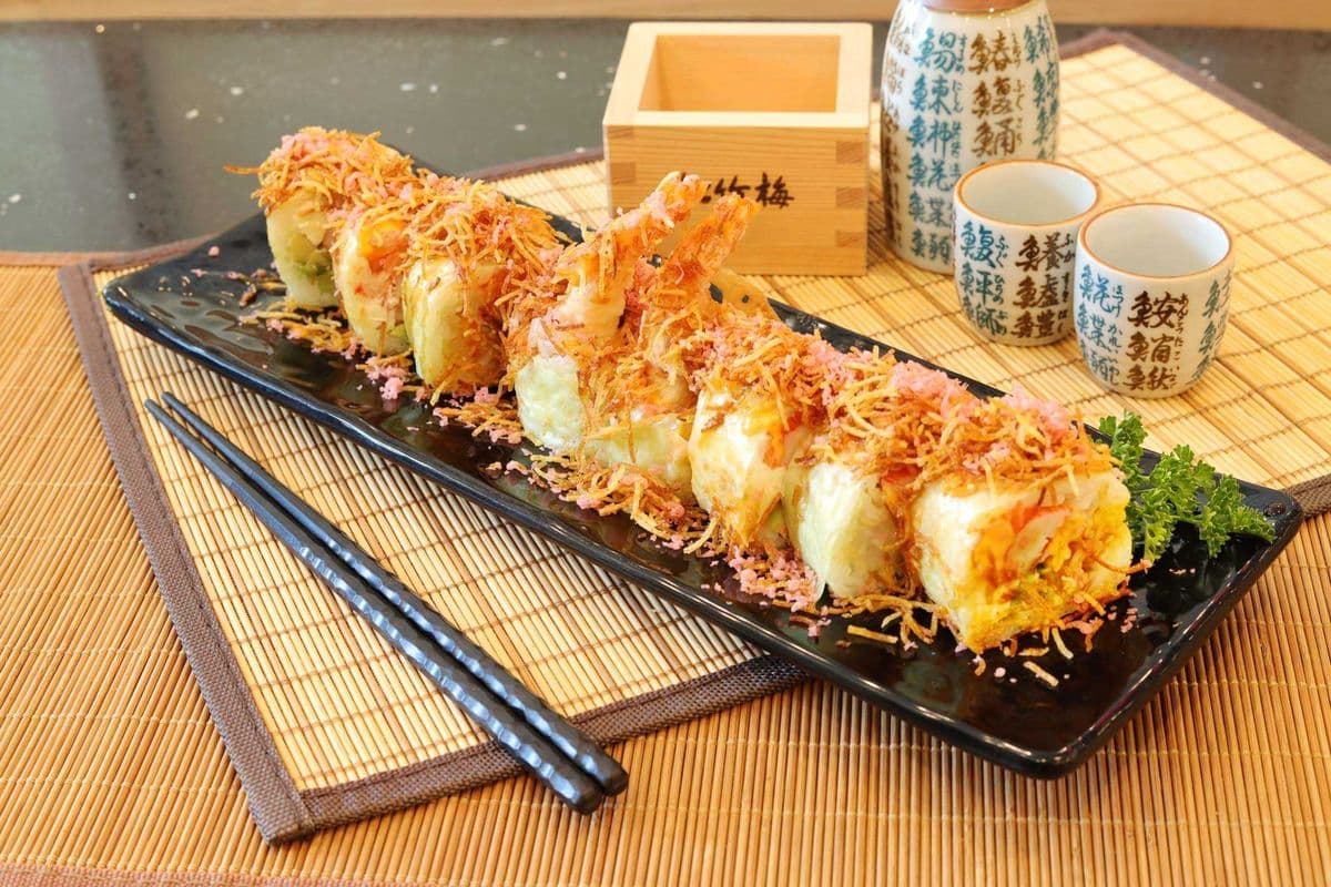 F17. Younee House Roll