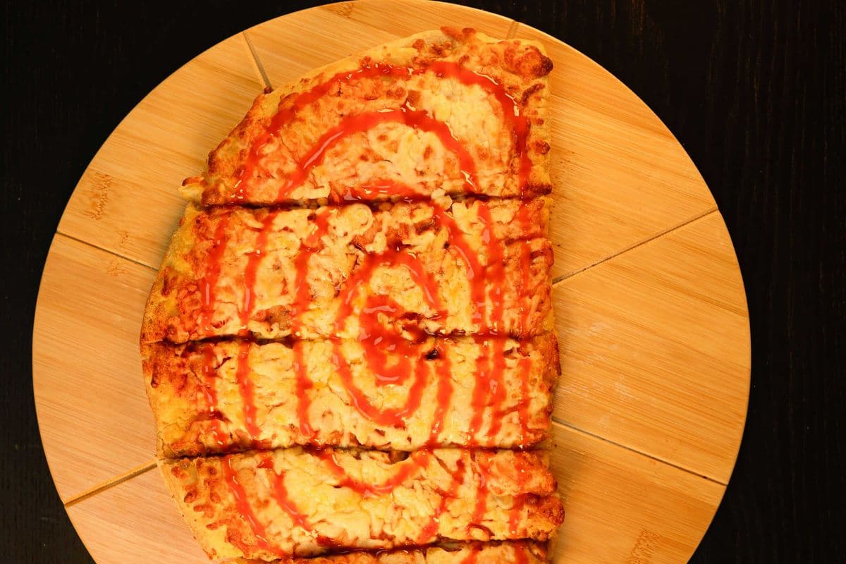 Tandoori Cheesy Bread