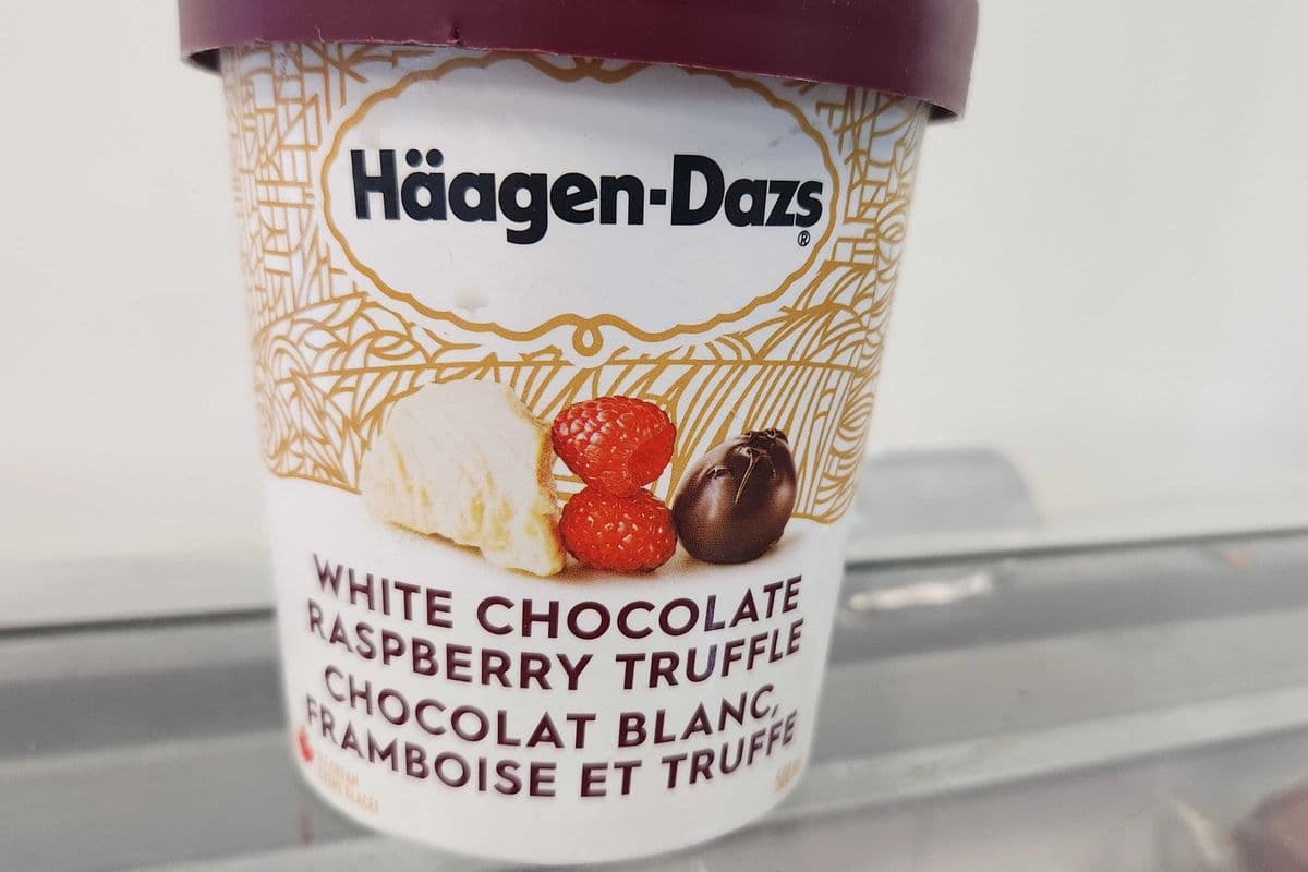 Haagen Dazs White Chocolate Raspberry Truffle Ice Cream (500 ml) (500ml)