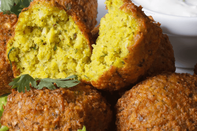Falafel Bites (6 pcs) with Tzatziki