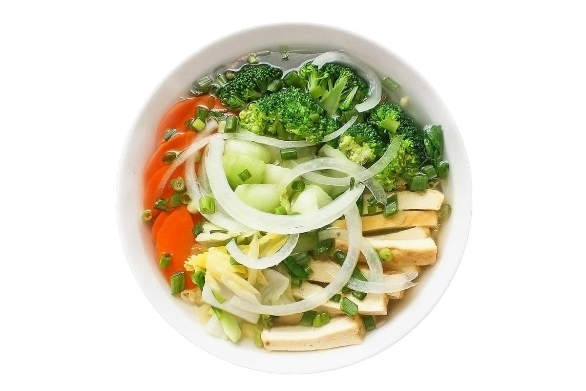 V3. Vietnamese Rice Noodle Soup with Vegetables and Tofu