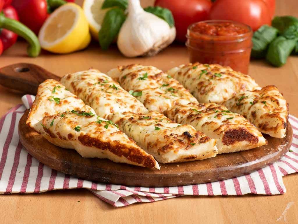 Garlic Fingers with Cheese
