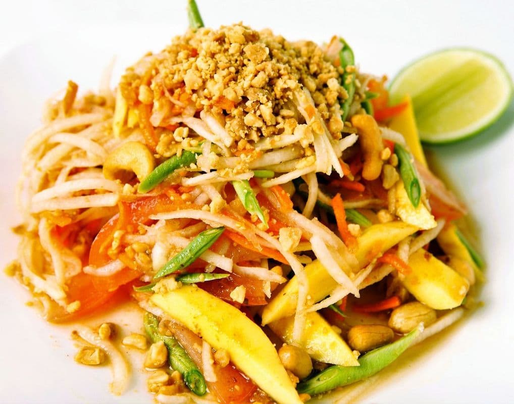 Green Papaya & Mango Salad
