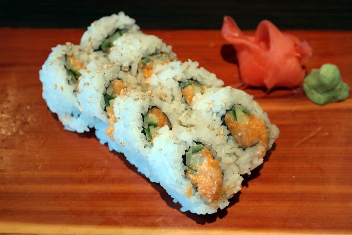 12. Chopped Scallop Roll (8 pcs)