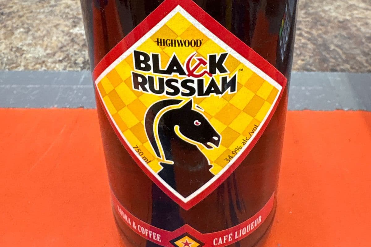 Black Russian vodka & Coffee liqueur(Highwood) (1 x 750 ml)