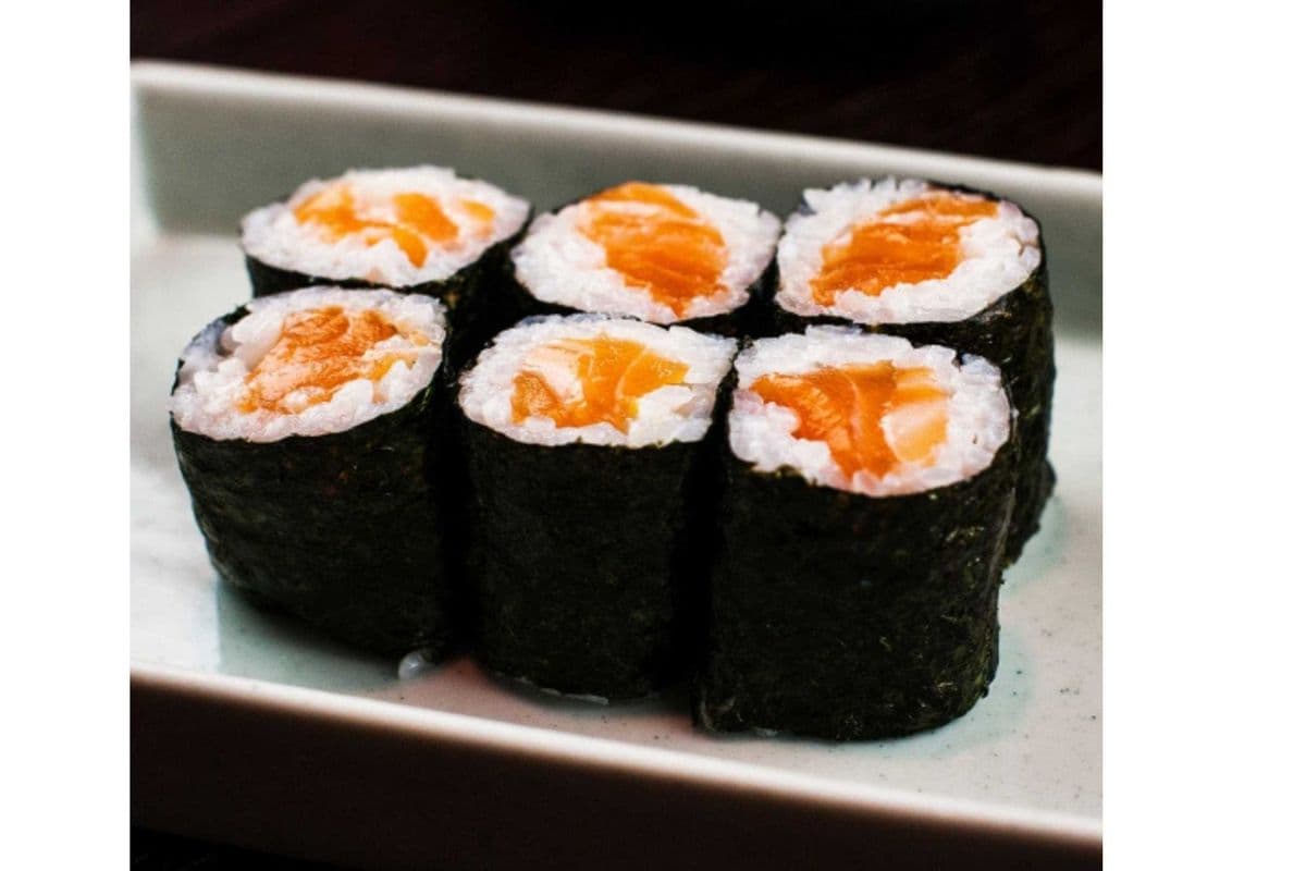 R5 Salmon Roll (6 pcs)