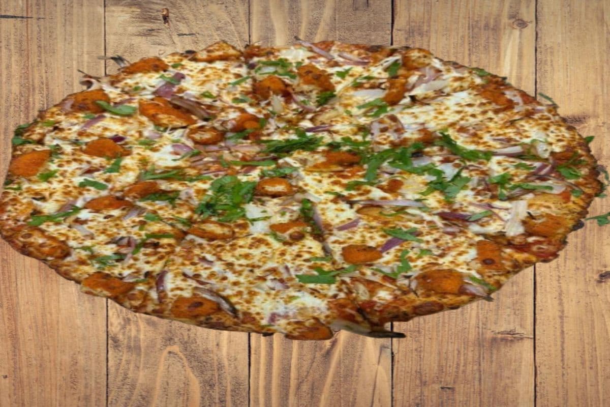 Malai Chaap Pizza - Everyday Special (5 Toppings, 1 Dip, 1 Pop)