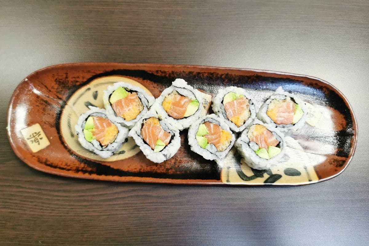 Spicy Salmon Avocado Roll