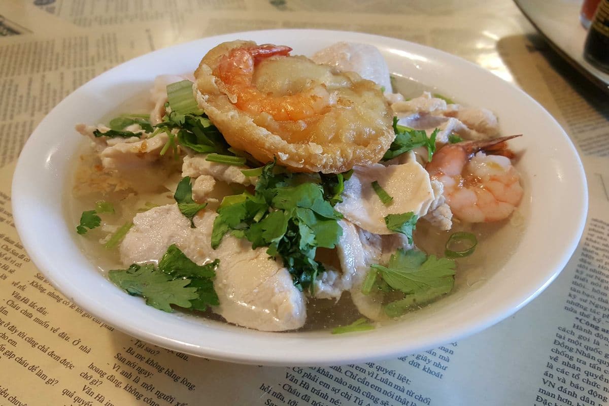 2. Hu Tieu / Chicken and Shrimp Noodle Soup (Large)