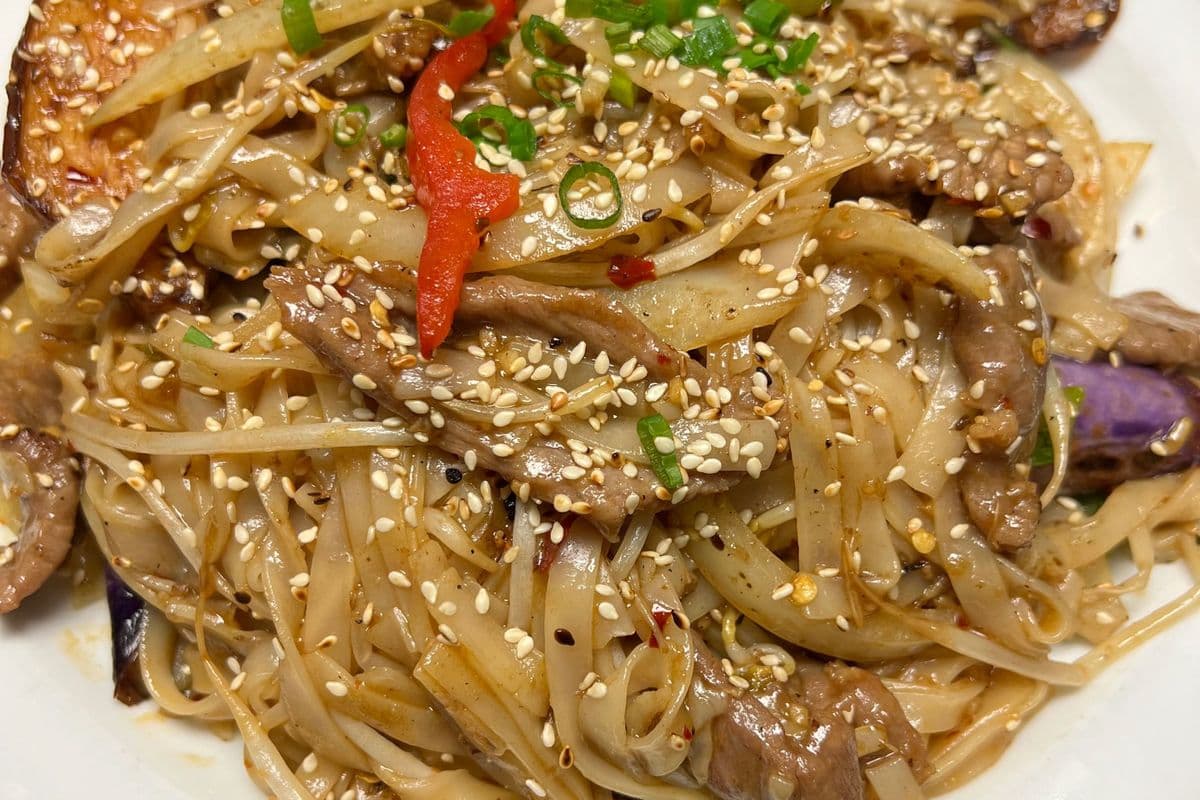 T4. Thai Basil Spicy Noodles