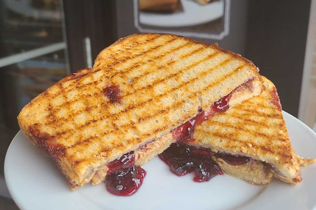 Classic Grape Sandwich