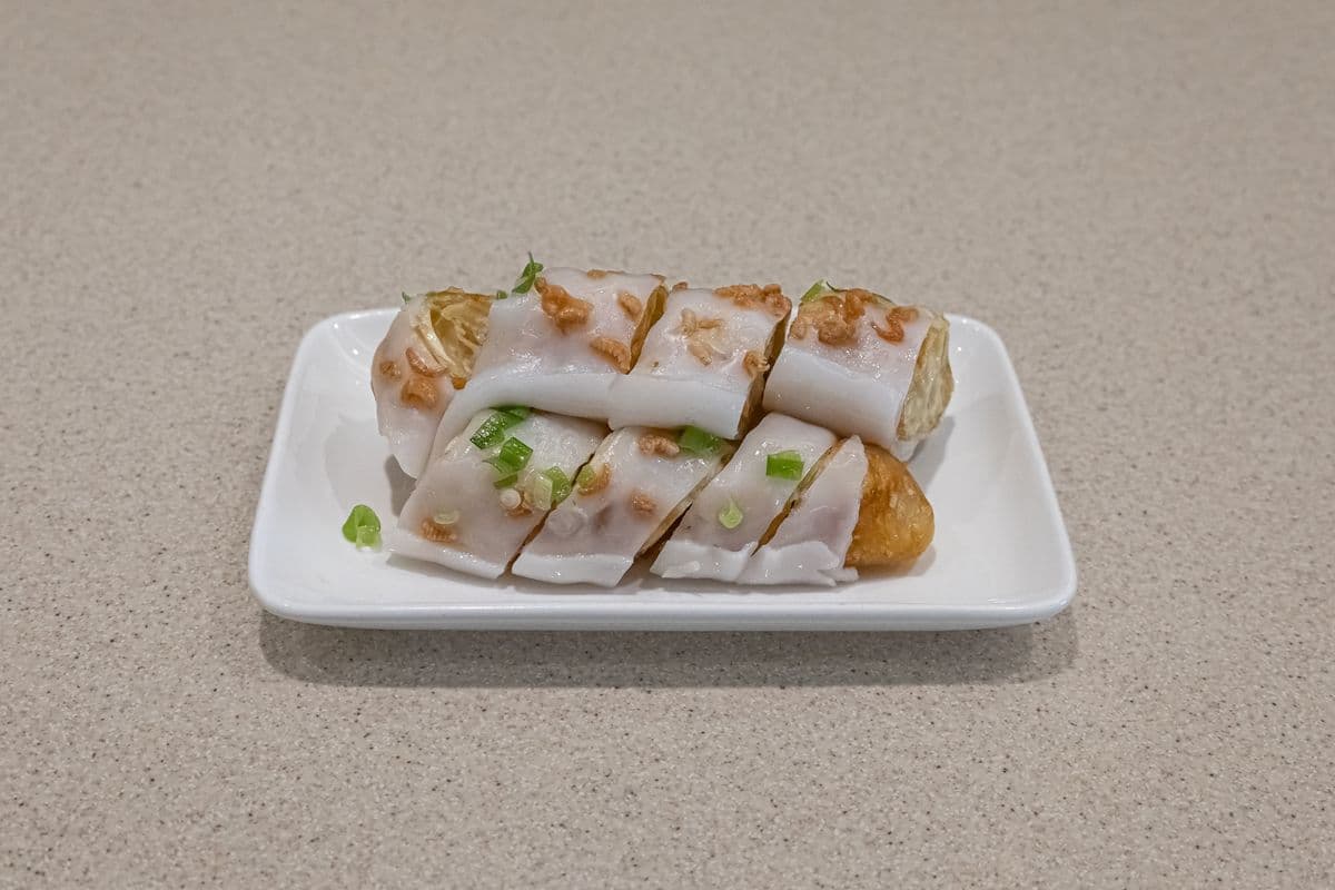98. Rice Flour Roll with Donut 炸兩