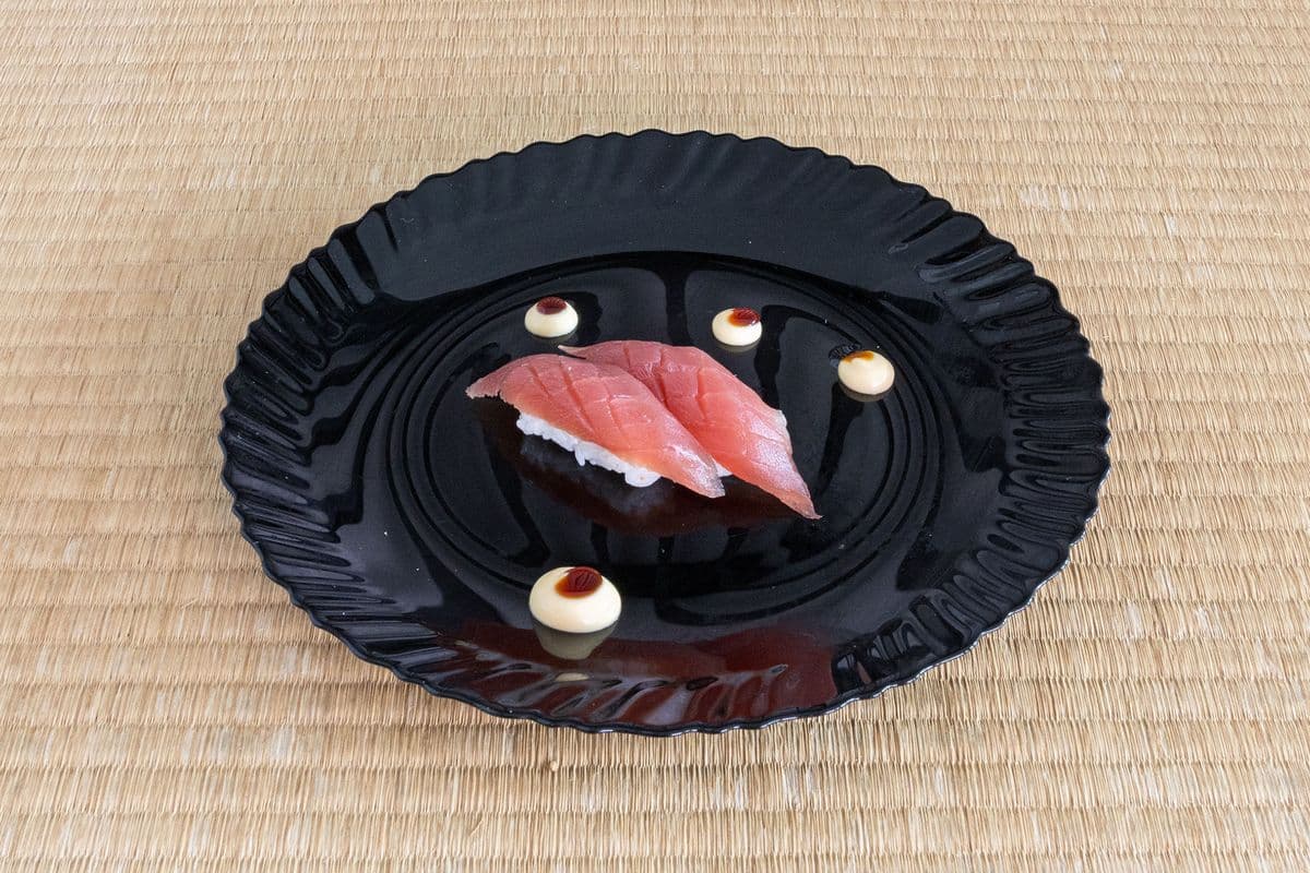 Nigiri et sashimi - Maguro Nigiri (2 mcx) / Nigiri and Sashimi - Maguro Nigiri (2 pcs)