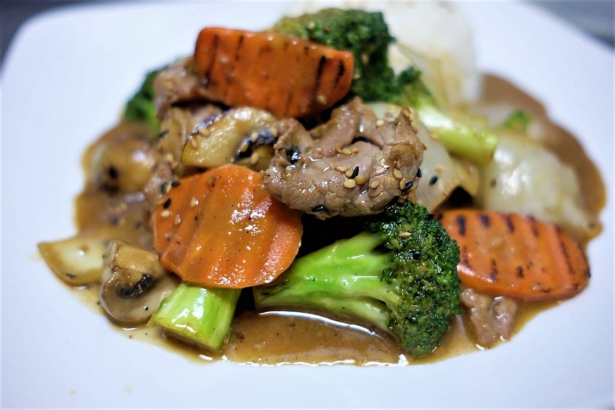 W5 Bœuf broccoli / W5 Beef Broccoli ( Avec Soupe )