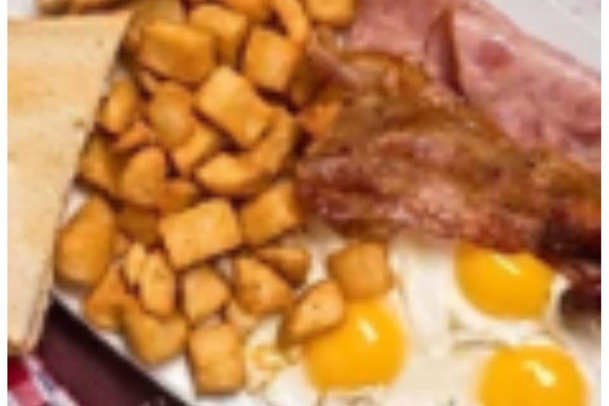 Bacon, 2 Sausages, 3 Eggs, Toast, and Home Fries