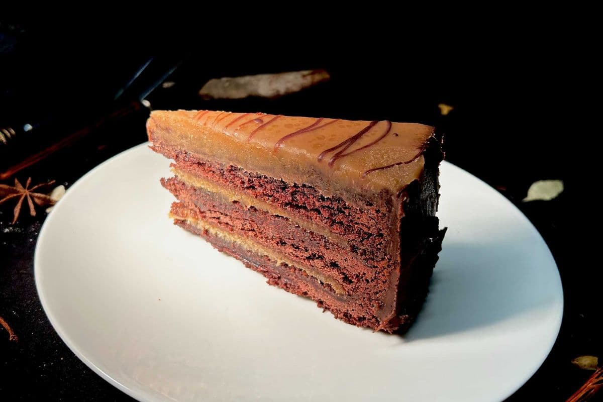 Chocolate Caramel Cake