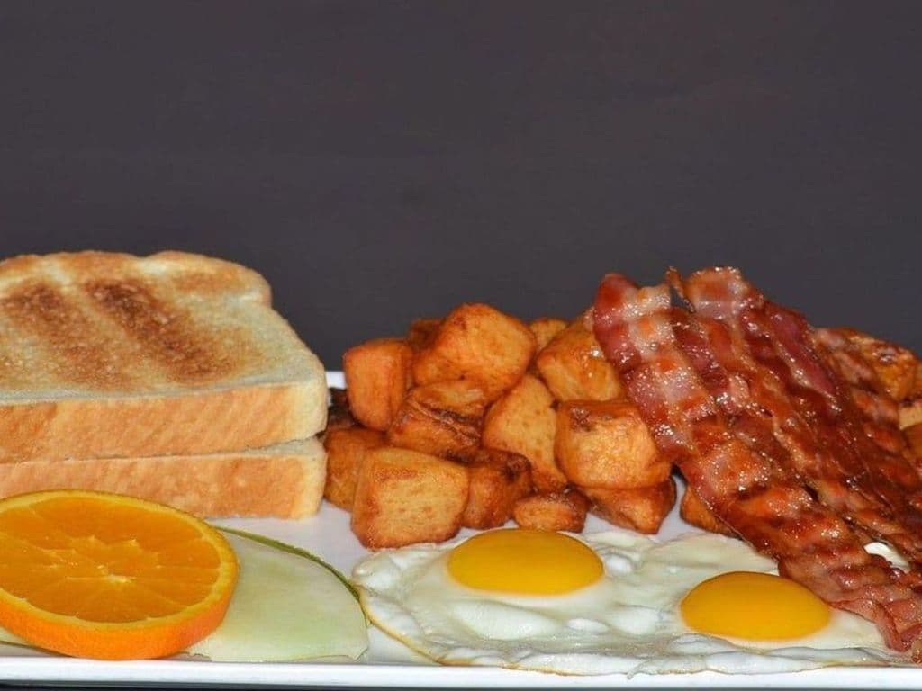 2 œufs avec bacon / 2 Eggs with Bacon