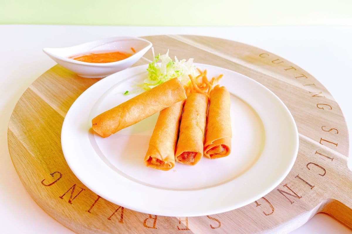 Deep Fried Spring Rolls (4 pcs)