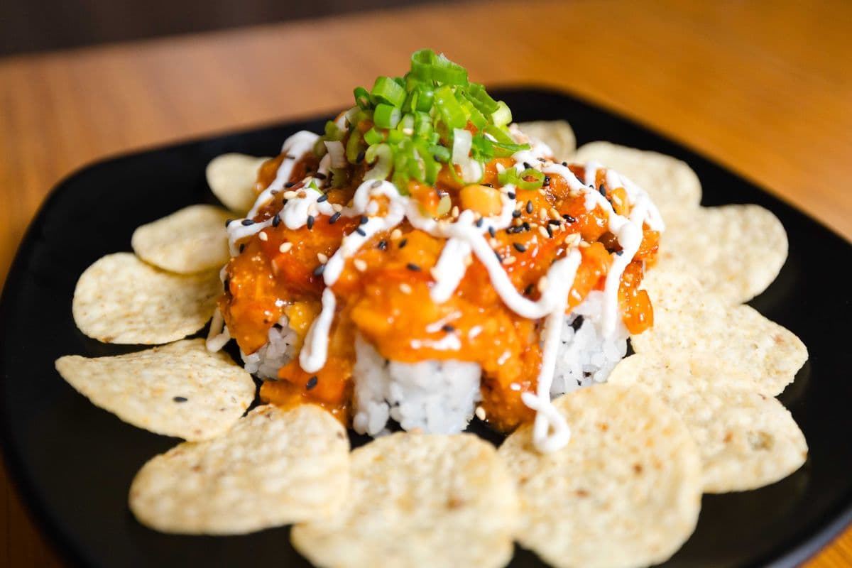 101. Volcano Roll (8pcs)