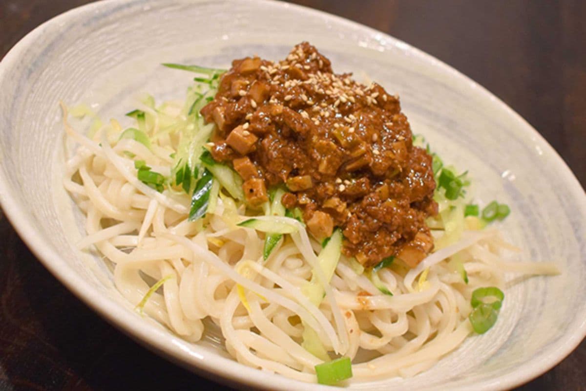 Dry Minced Beef Noodles 牛肉炸醬麵