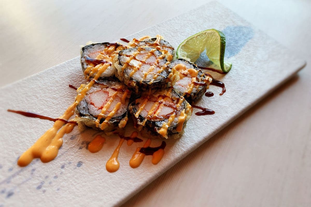 82. Crispy Crab Roll (6 pcs)