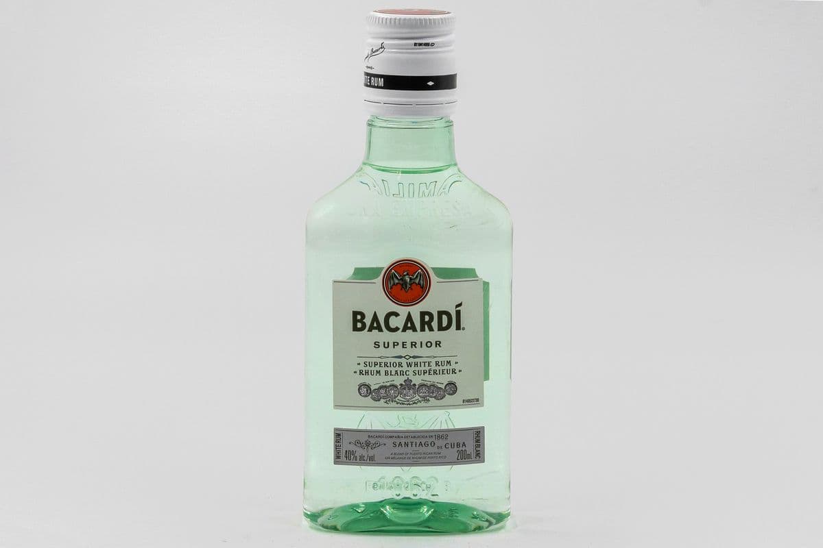 Bacardi Superior White Rum (1 x 200 ml)