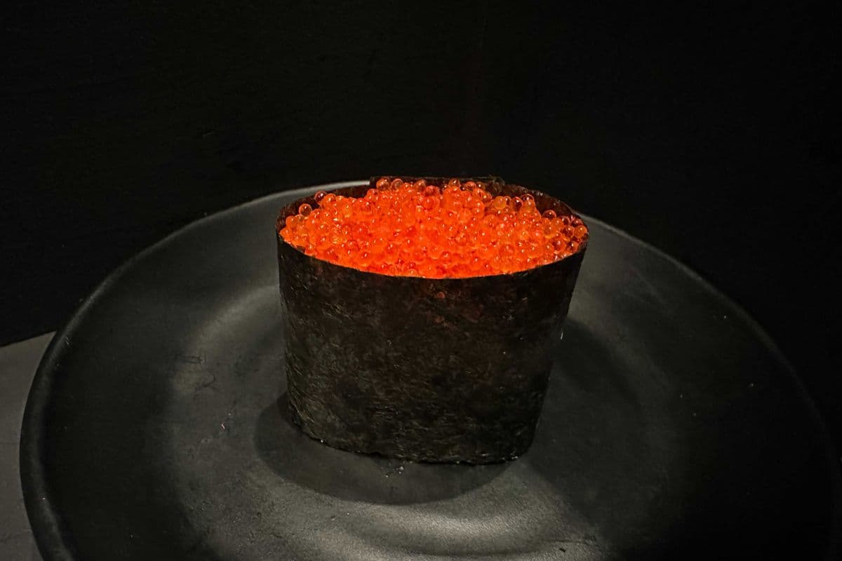 Tobiko Nigiri