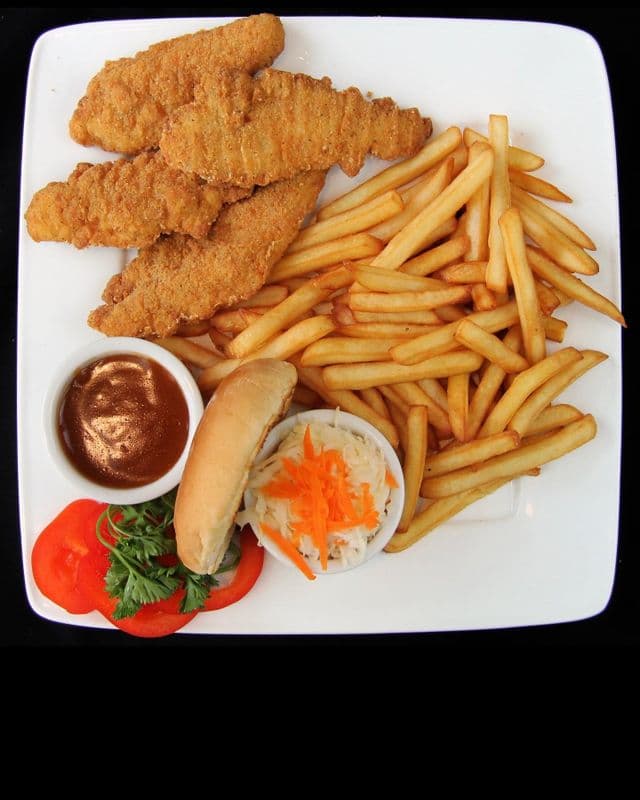 30. Filets de poulet pour enfants (2 mcx) / Kids' Chicken Strips (2 pcs)