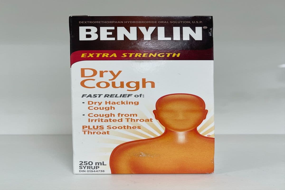 Benylin Extra Strength Dry Cough (250 mL)