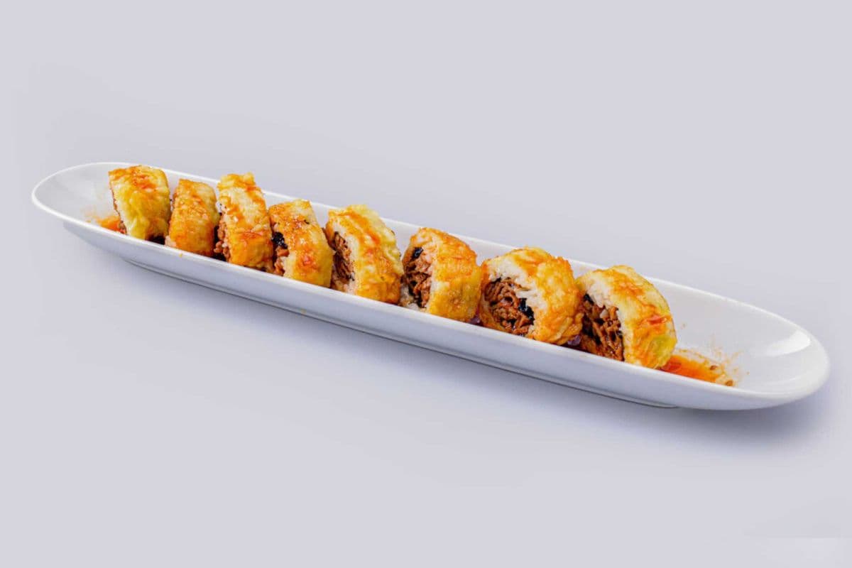 58. Hot Beef Roll (8 pcs)