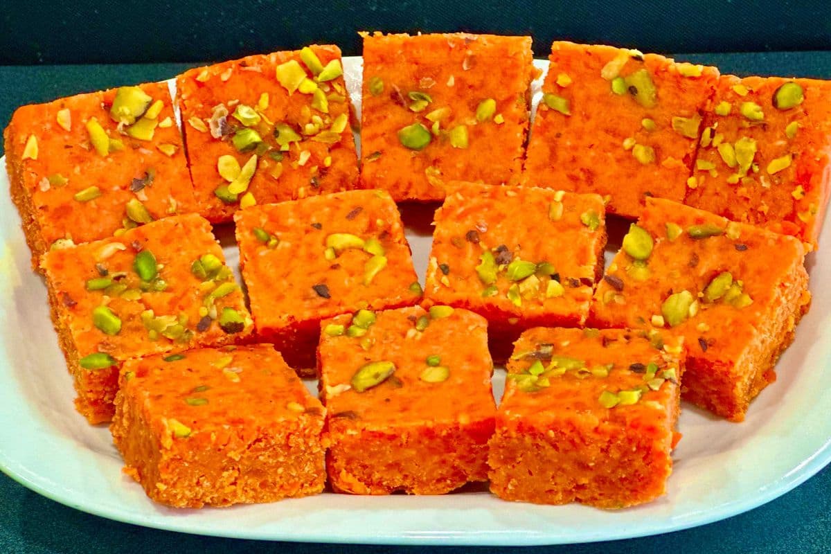 GAJRELLA BURFI PLAIN (1 LB)