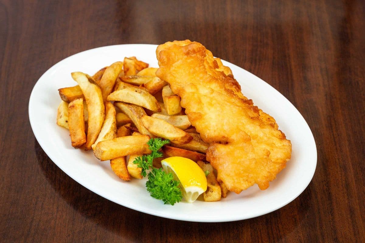 Halibut with Chips (6 oz)