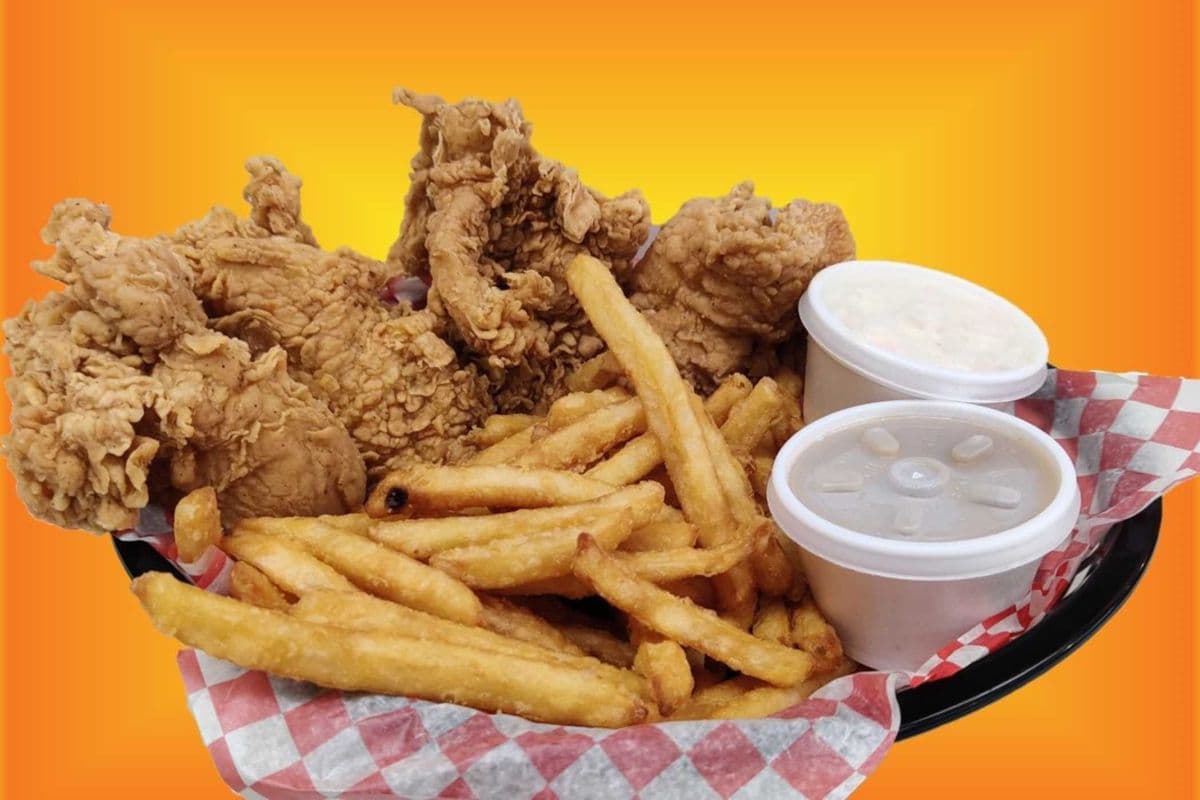 Repas complet poulet (4 mcx) / Complete Chicken Meal (4 pcs)