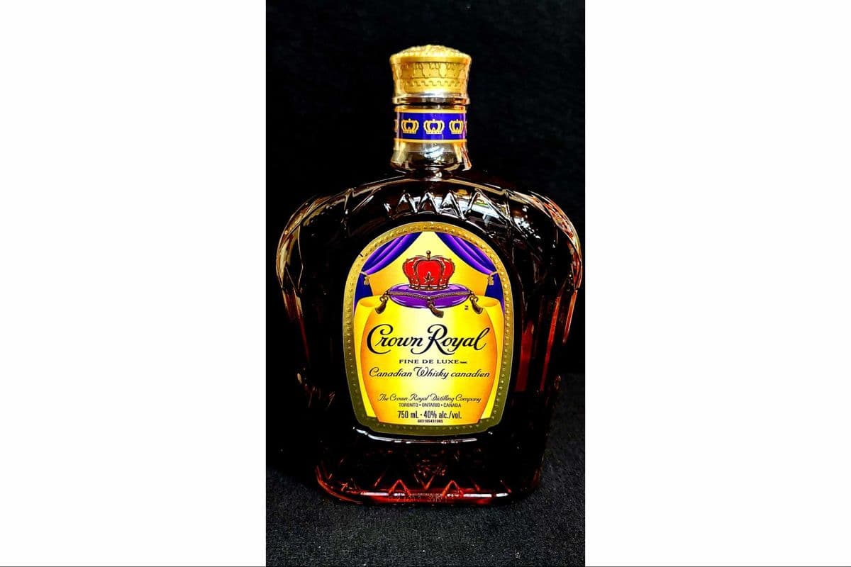 Crown Royal (750 ml) (1 x 750ml)
