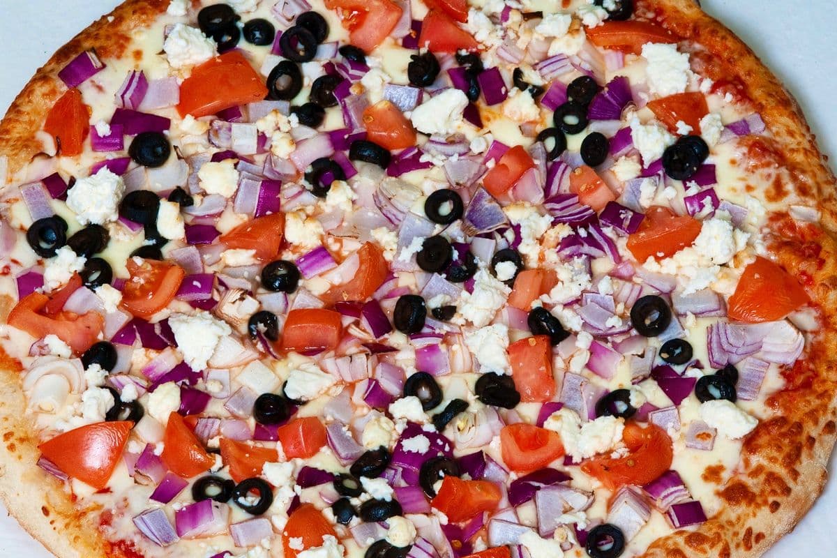 12" Medium Greek Pizza