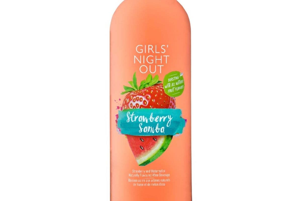 Girl's Night Out Strawberry Samba (750 ml) (1 x 750ML)