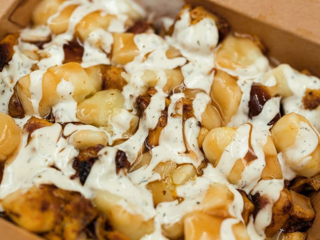 Chickeyaoun Shawarma Poutine