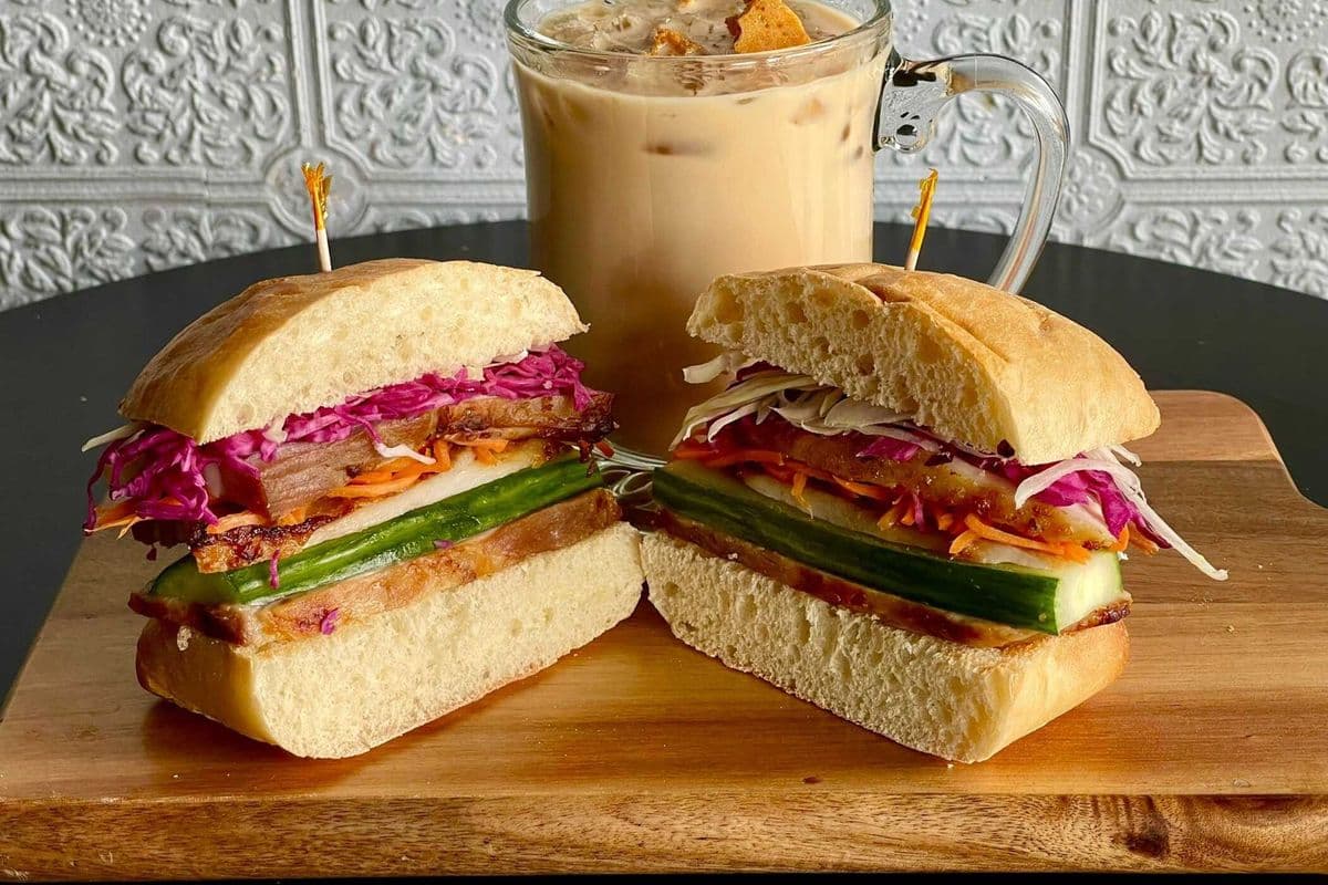Banh Mi Ca/Ga/Thit Heo Nuong – Salmon/Chicken/Pork Belly Sandwich