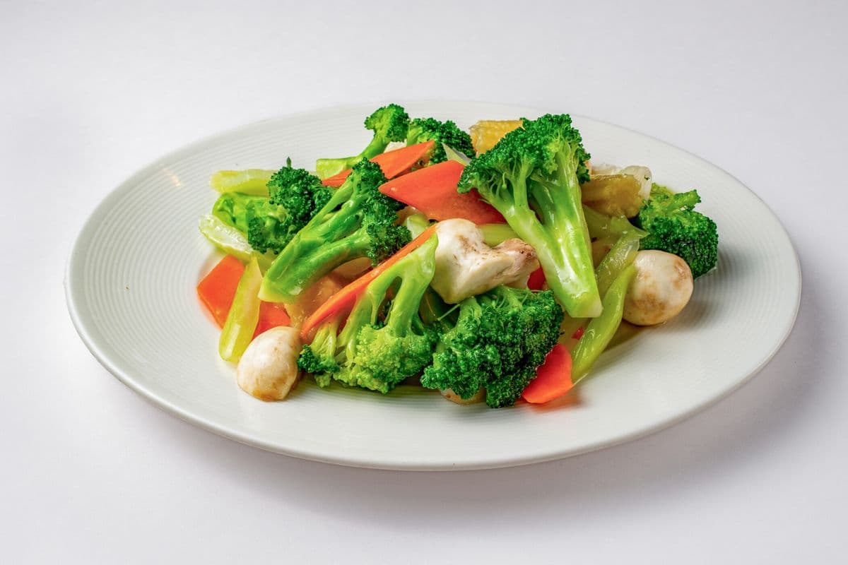 104. Stir Fried Mixed Vegetables with Garlic Sauce