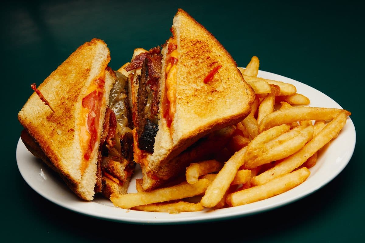 Ultimate Grilled Cheese Burger