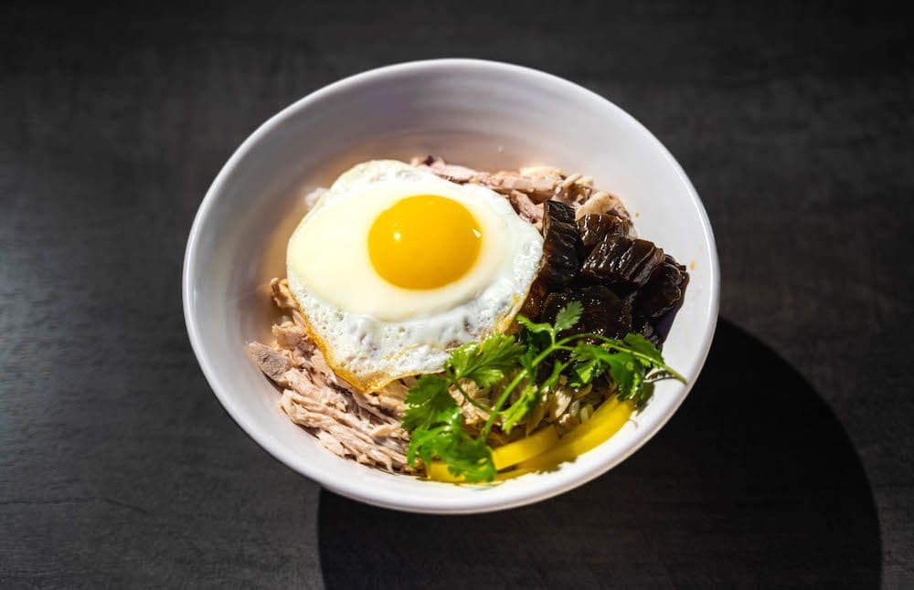 House Special Shredded Chicken on Rice / 雞肉飯
