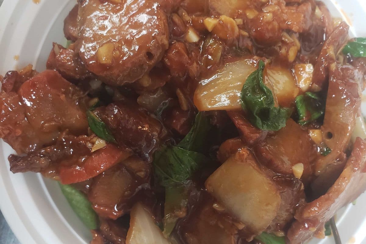 D22. Chilli Thai Fried BBQ Pork