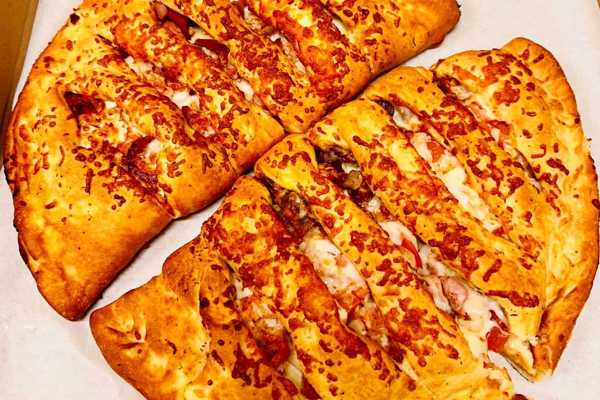 Combo #9: Two Calzones
