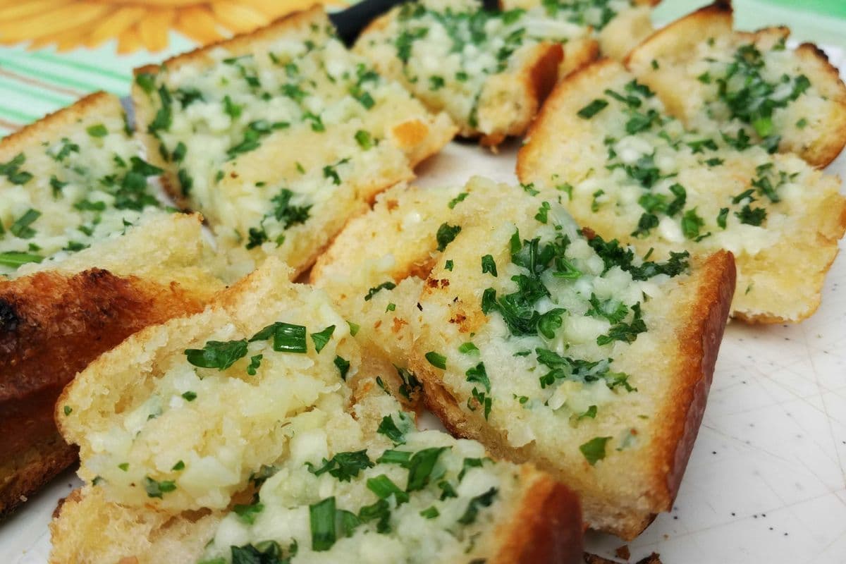 Garlic Toast with Cheese