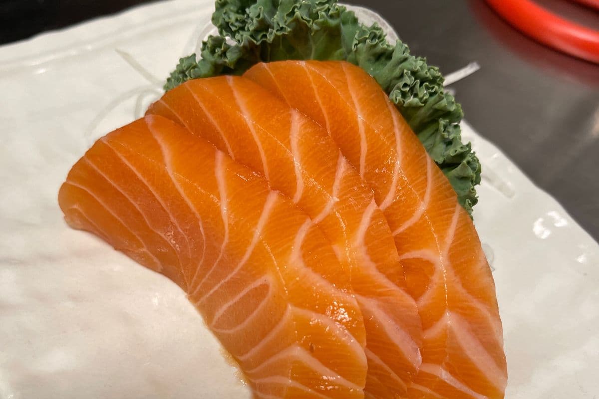 S1. Salmon Sashimi(3pcs)