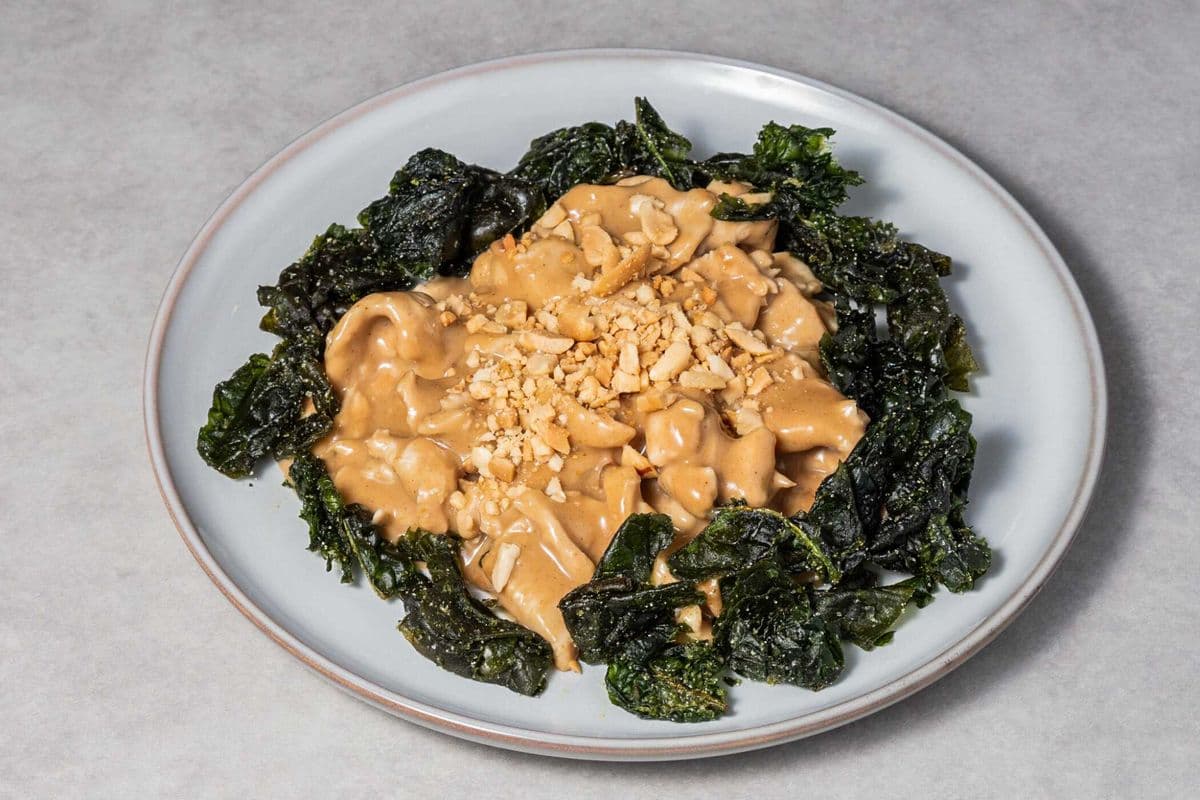 P04. Poulet sauce au arachides / P04. Chicken with Peanut Sauce