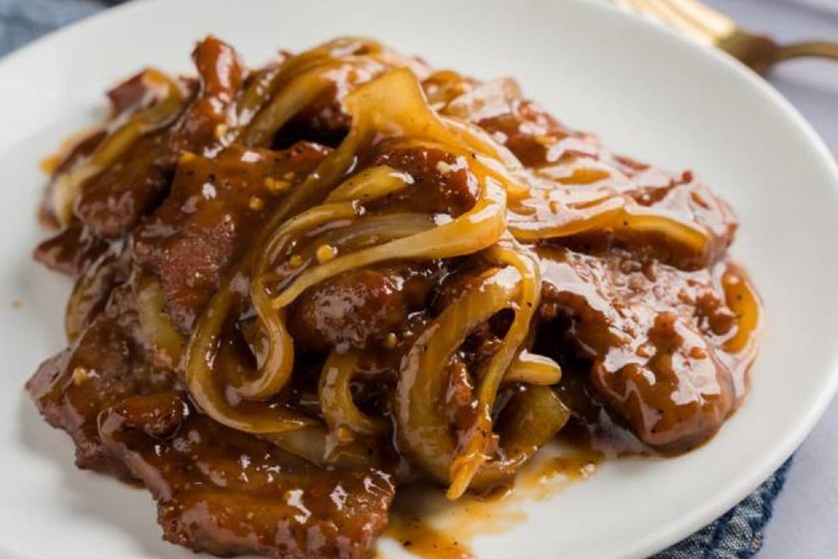 Beef Tenderloin with Black Pepper Sauce