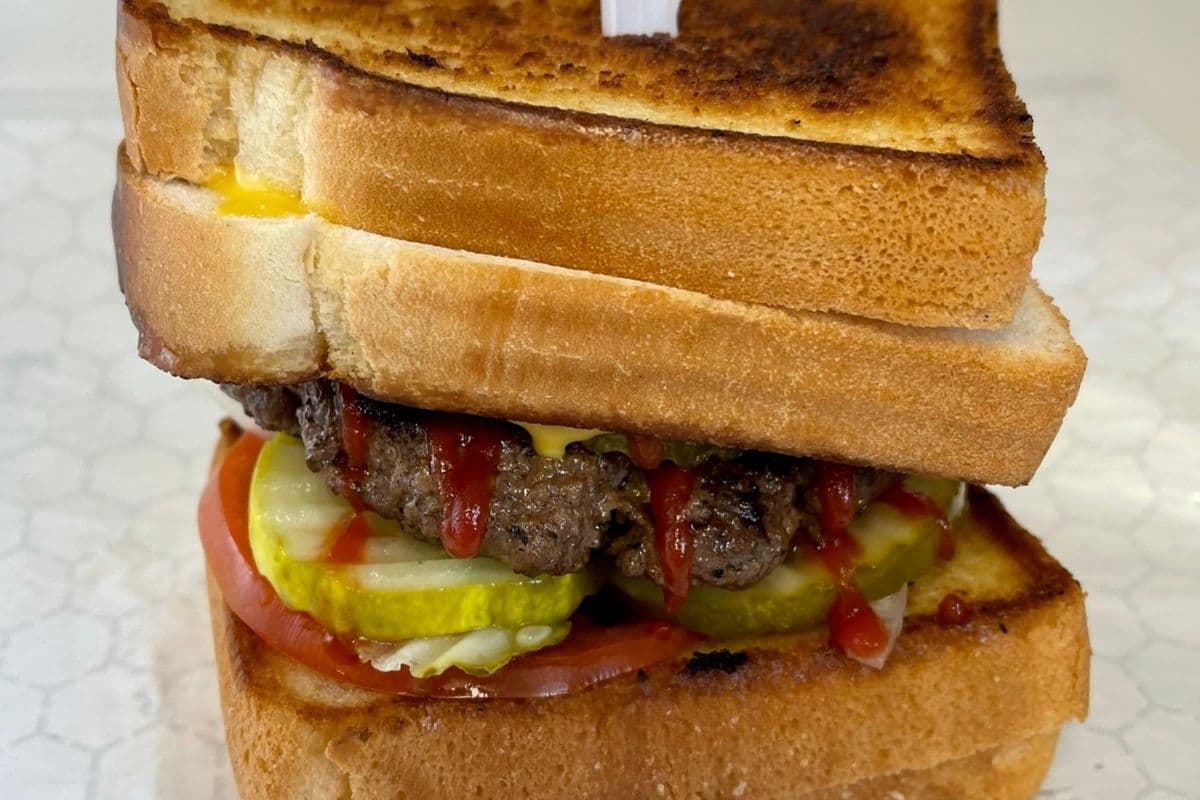 Grilled Cheeseburger Combo 6oz