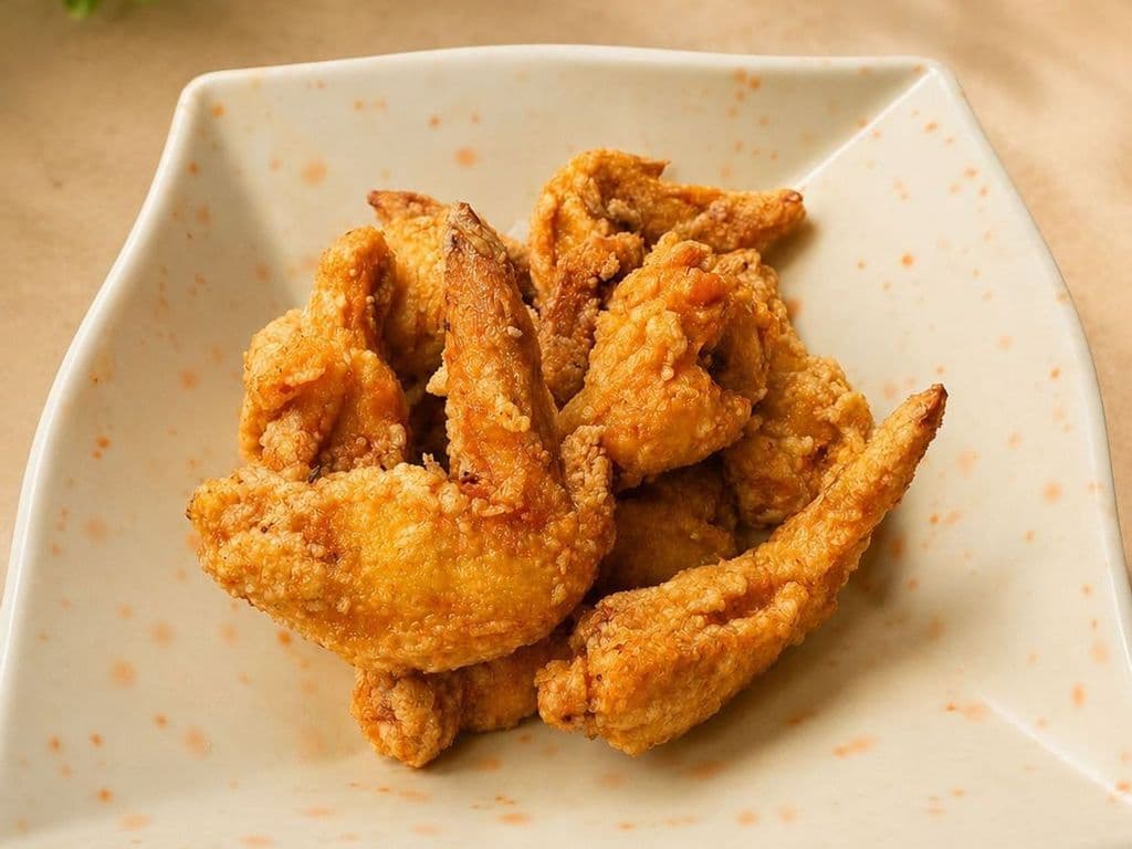 810. Deep Fried Chicken Wings with Butter