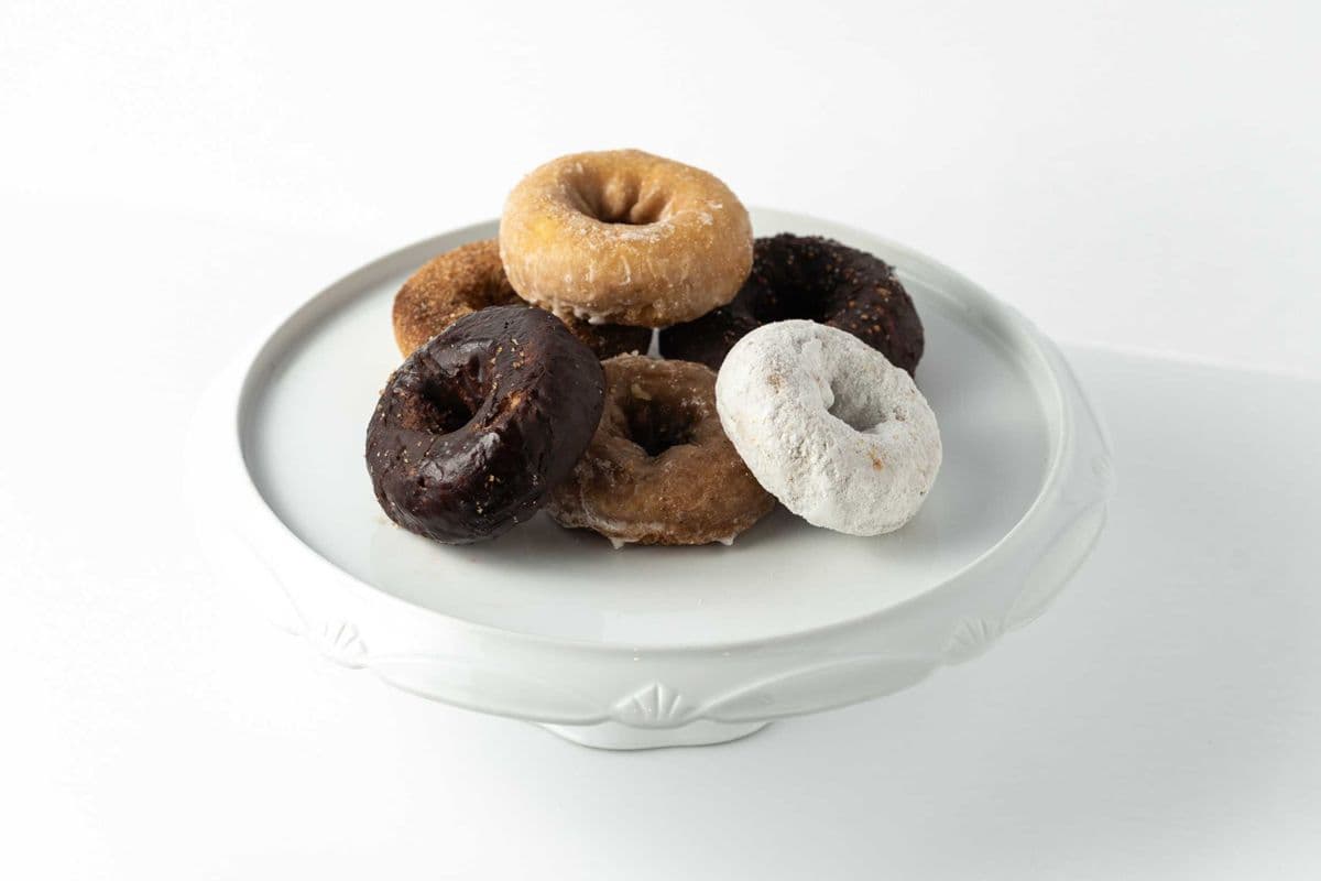 Boîte de beignes (6) / Box of donuts (6)